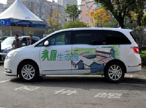 平江户外车贴喷绘如何保持效果?